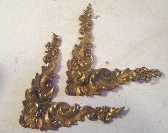 PAIR Antique Brass Corner Applique Embellishment Decoration for Box Book Photo Album or Other 8821