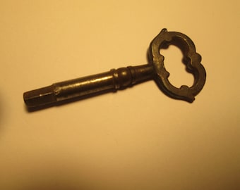 Vintage Steel Key for Treadle Sewing Machine Drawers 4 Sided Fancy Bow M132