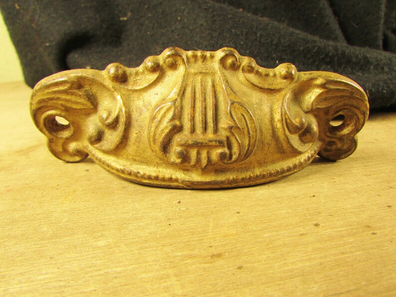 Knobs Pulls Eastlake Style Lyre Design Cabinet Pull Antique