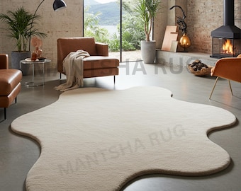 Hand Tufted Wool Area Rug: Organic Cloud Shape, Plush white Living Room Decor