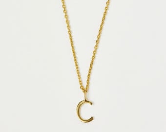 Collar con inicial C diminuta en oro de 14 quilates, collar de pareja de dos letras, regalo personalizado para ella o para él, cadena delicada para aniversario y Navidad.