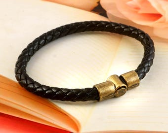 Pulsera de cuero personalizada con cierre magnético para hombre
