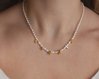 Collar de perlas personalizado, joyería de perlas de agua dulce con nombre personalizado, regalo elegante y delicado para ella o para él, regalo de última hora hecho a mano.