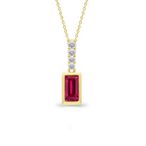 Collana con rubino in oro 14 carati / Collana con rubino rosso intenso / Collana con pendente minimalista con rubino / Collana con castone di diamanti / Pendente con pietra preziosa per donna