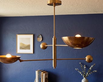 Lampadario in ottone stile Mid-Century Modern / Lampadario a sospensione asimmetrico a 2 luci / Lampada da soffitto Art Déco / Arredamento per la casa in stile vintage