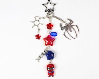 ¡Llaveros de Marvel! ¡Llaveros de cuentas hechos a mano! / Spiderman / Iron Man / ¡Y más!