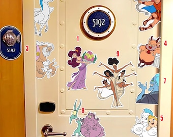 Imán personalizado para puerta de crucero inspirado en Hércules de Disney, decoración de Hércules, Megara, Hades, Phil, Diva, Las Musas, puerta de camarote de crucero UN5Q02