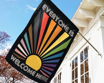 Todos son bienvenidos aquí Bandera de jardín Lgbtq+, bandera de inclusión e igualdad, decoración de jardín de protesta y resistencia, bandera de maestro de Idaho UNXU17
