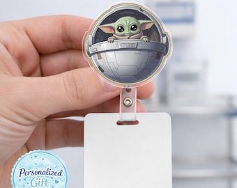 Carrete de insignia acrílico personalizado de Baby Yoda de Star Wars con dije, recuerdo de agradecimiento a empleados, regalo de Navidad personalizado para fans UOUO09