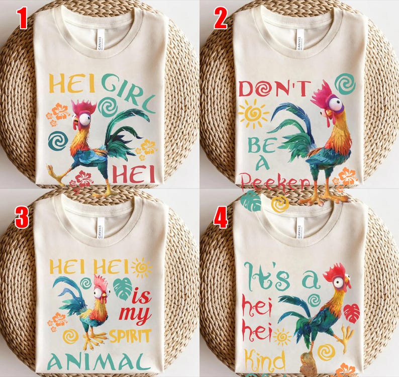 Op de afbeelding: Vier cr&egrave;mekleurige t-shirts met verschillende Hei Hei-haan-afbeeldingen en tekst. De shirts tonen de cartoonhaan in verschillende poses met zinnen als "Hei Girl", "Don't Be a Peeker", "is my SPIRIT ANIMAL" en "It's a Hei Hei Kind."
