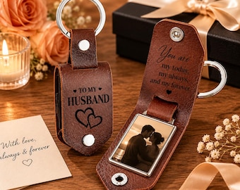 Personalized Leather Photo Keychain, Custom Picture Keychain, Photo Gifts, Personalized Keychain Gift, Anniversary Gift, Unique Couples Gift