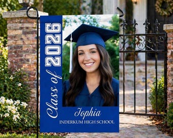 Celebra la graduación de la promoción de 2026 con una bandera personalizada: perfecta para exhibir en el patio o jardín.