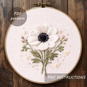 白いアネモネの刺繍パターン、ミニマルな花柄フープアート（PDFパターン）