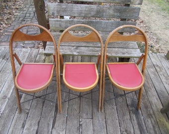 3 Vtg Farmhouse Antique Bentwood Folding Chairs-Red Vinyl Padded Seats-Farmhouse/Funeral/Church/Wedding
