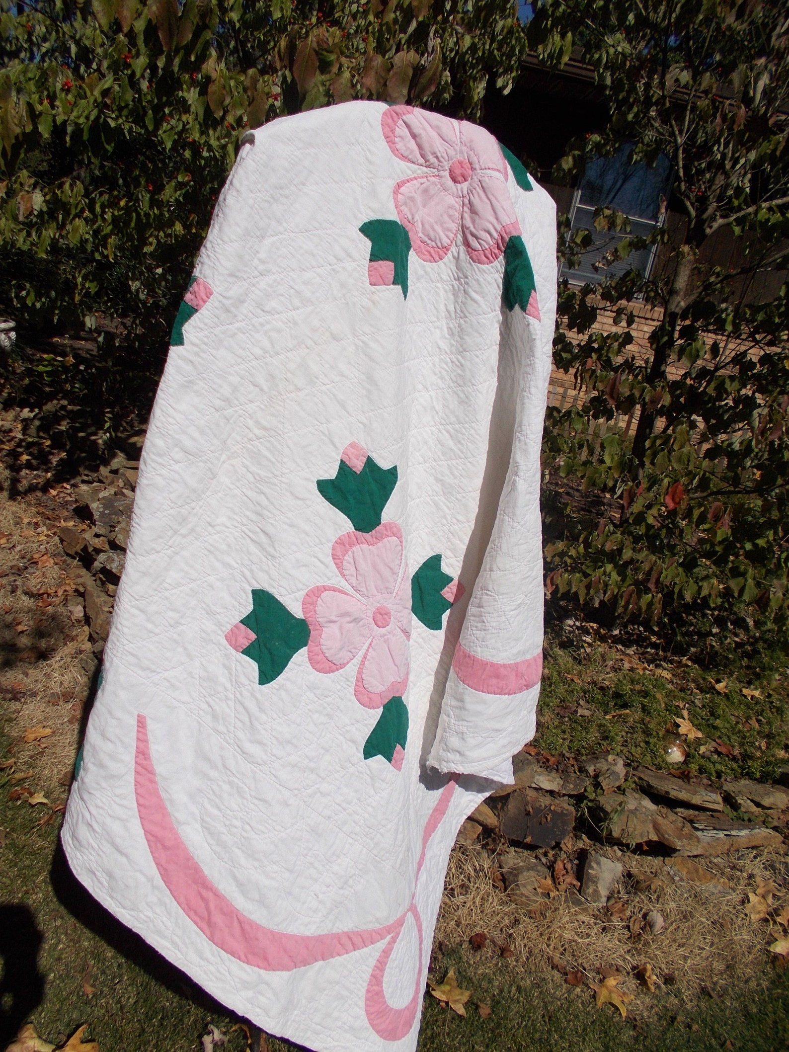 Vintage White Quilt With Appliqued Pink Flowers/pink Etsy
