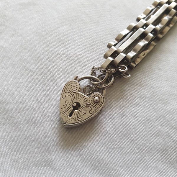 Vintage English Sterling Silver Gate Bracelet 3 Bar Link Bracelet Heart Padlock Clasp Heart Charm Heart Lock Heart Clasp Gate Link Bracelet