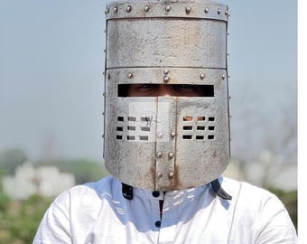 Monty Python Black Knight Helmet: Holy Grail Cosplay Replica