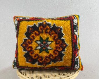 Handgemachter marokkanischer Kissenbezug aus marokkanischer Wolle: Gelbes Berber Tribal Design, vintage Geschenk