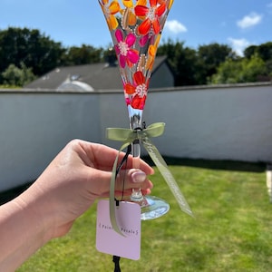 Hand Painted Champange Flute | Personalised gifts | Wedding gifts | Bridesmaid gifts | Occasion Glassware