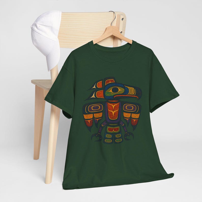 Haida Tlingit Thunderbird Totem Tee: Indigenous Art T-Shirt Forest Green