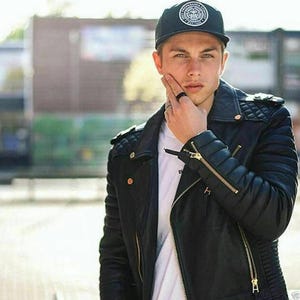 Men’s  Black Slim Fit Genuine Lambskin Biker Jacket  Quilted Black Leather Motorcycle Coat, Stylish Rider Outerwear, Classic Moto Fashion