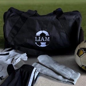 Personalisierte Fußballtasche: Individuell bestickte Sporttasche