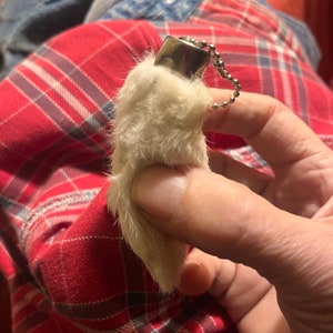 Lucky Rabbit&#39;s Foot genuine rabbit&#39;s feet key chains qty 1 foot for good luck