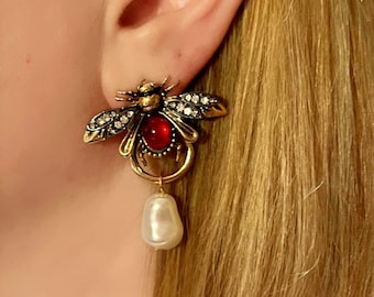 Vintage Bee Pearl Earrings - Antique Gold Insect Studs - Victorian Style Jewelry