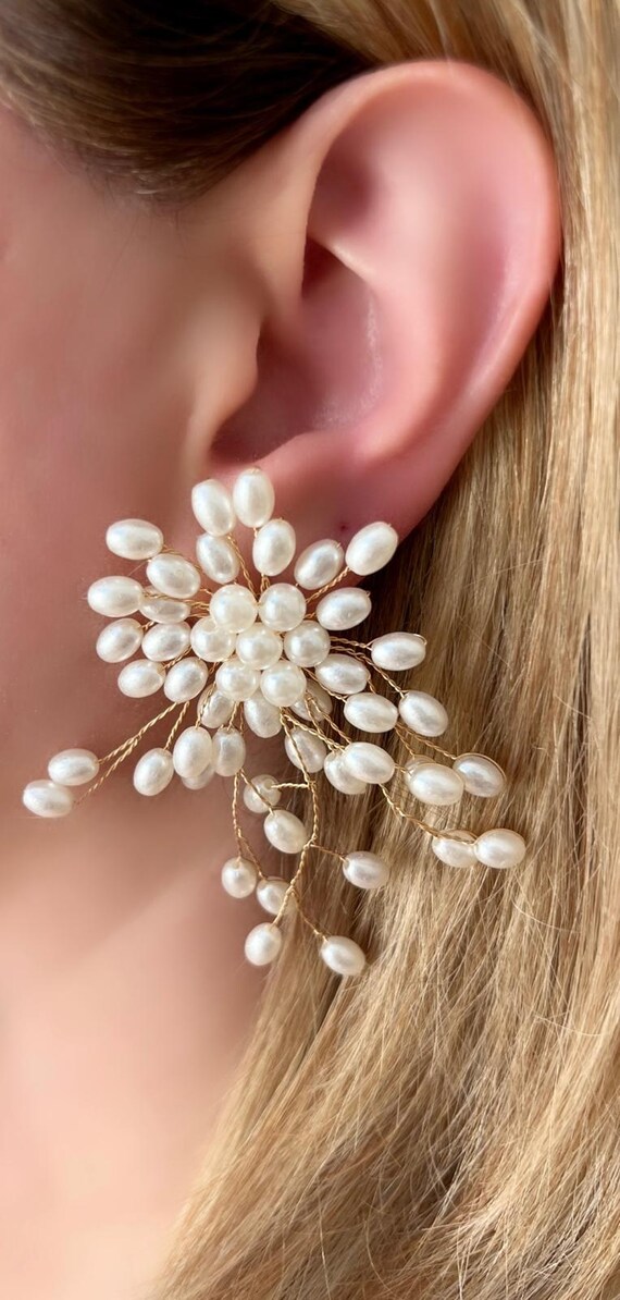 Pearl Flower Earrings - Bridal Cluster Studs - Gift for Her  display picture 3
