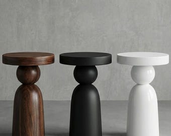 Ręcznie robiony drewniany stolik boczny – nowoczesny i rzeźbiarski design