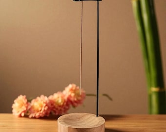 Kadzielnica z drzewa sandałowego: Minimalistyczny wystrój do medytacji zen