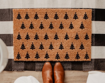 Christmas Tree Pattern Doormat, Simple Holiday Welcome Mat, Minimalist Xmas Decor, Rustic Pine Tree