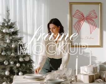 Weihnachtsrahmen Mockup mit Person: DIN A Ratio, Festliche Interior Szene Vorlage (PSD)