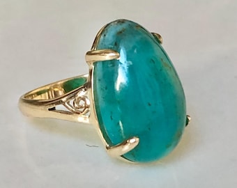 Peruvian Opal Ring: 14K Yellow Gold, Size #6.25