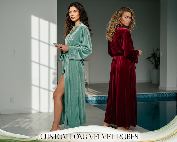 Velvet Long Robe for Bride & Bridesmaids Personalized Bridal Robe Luxury Wedding Robes Bridesmaid Gift Winter Wedding Getting Ready Outfit