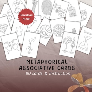 Op de afbeelding: Een verzameling witte kaarten met zwarte lijntekeningen, waaronder een diamant en een kompas. De kaarten zijn gerangschikt op een getextureerde achtergrond. Tekst op de kaarten luidt "Download NOW!" en "METAPHORICAL ASSOCIATIVE CARDS 80 cards & Instruction."