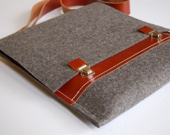 13 inch MacBook retina bag, 13 MacBook Pro bag, 13 laptop bag 13, with pocket and adjustable strap - Grey felt and dark brown leather