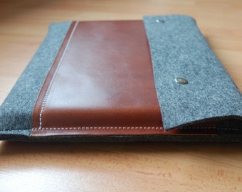 12 inch MacBook case - Grey felt & dark brown leather