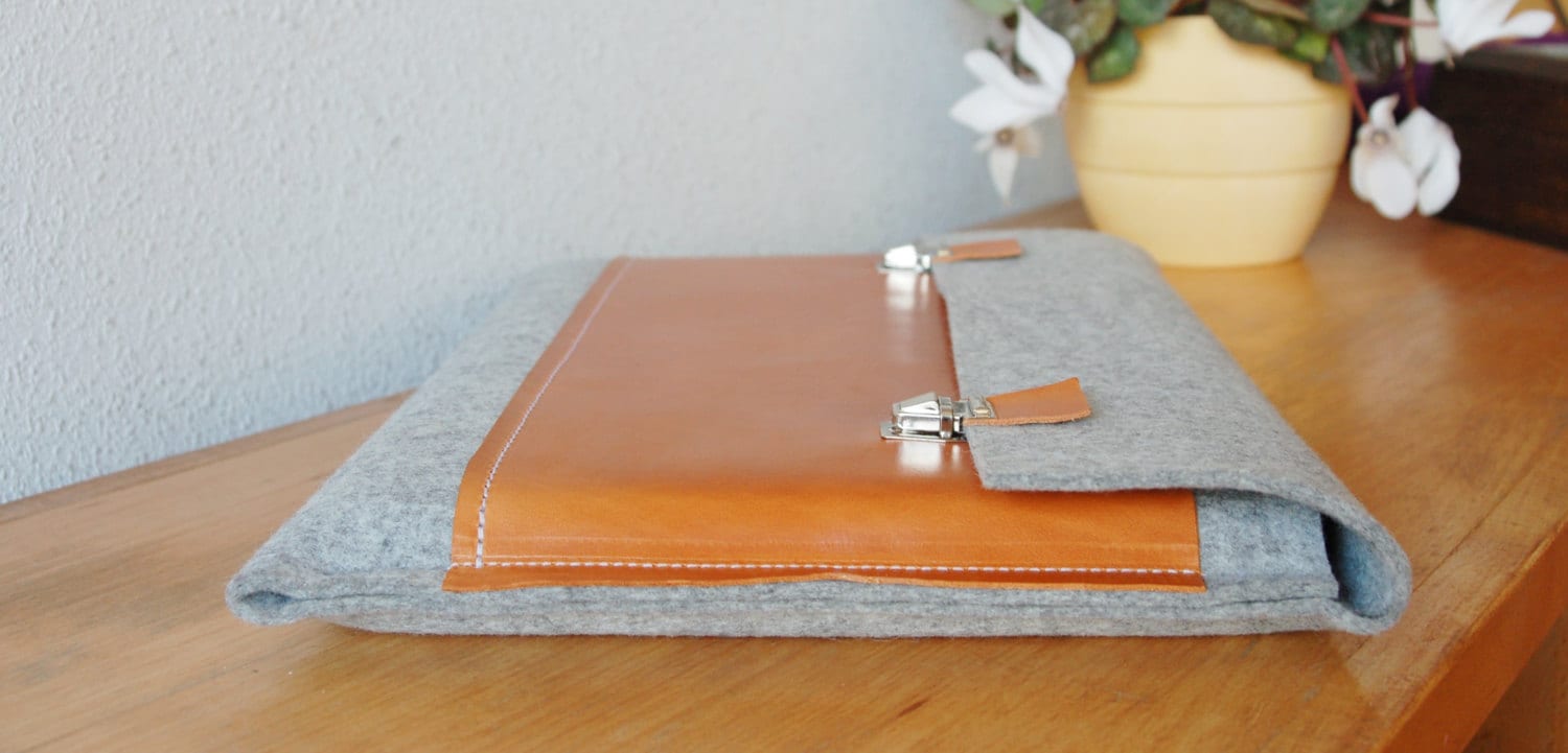 macbook 13 inch case nearby