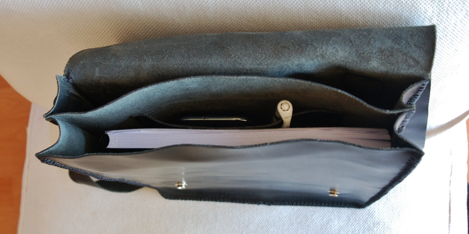 macbook pro bag 15 inch