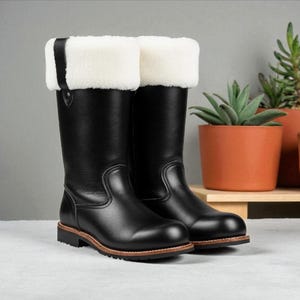 Handcrafted Leather Santa Boots: Custom Christmas Costume Footwear