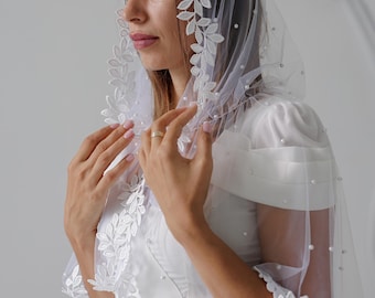 Velo de iglesia con capucha para mujer: pañuelo de malla transparente con perlas, chal ligero de encaje para capillas ortodoxas, ideal para oraciones y bodas.