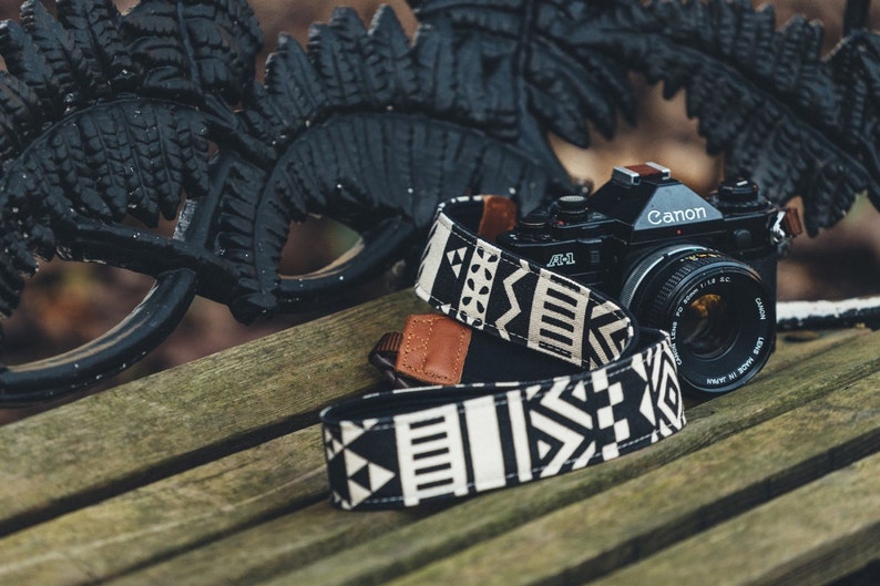 iMo Geometric Black camera strap suits for DSLR / SLR with quick release buckles 