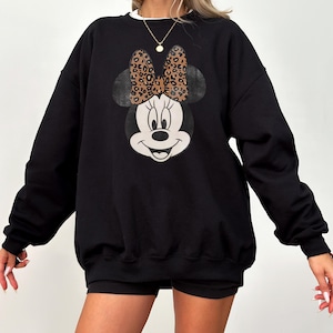 Safari Minnie Mouse Sweatshirt, Leopard Minnie Crewneck, Animal Kingdom Pullover, Disney Safari Sweater bild 10