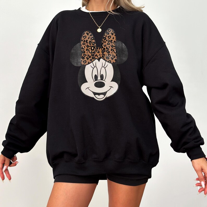 Safari Minnie Mouse Sweatshirt, Leopard Minnie Crewneck, Animal Kingdom Pullover, Disney Safari Sweater bild 10