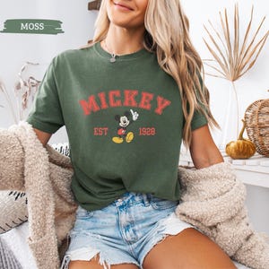 Disney Classic Pose Mickey Mouse Shirt, Comfort Colors® Retro Mickey Tee, Disney Mickey 1928 T-Shirt, Theme Park Tee Bild 11