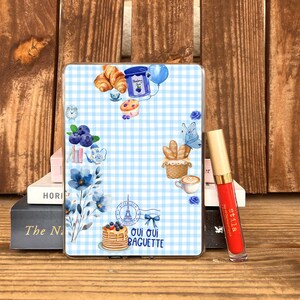 Strap Friendly Blueberry Kindle EReader Digital Insert