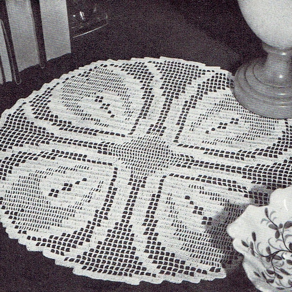 Vintage Crochet Pattern "Heart's Ease" Doily PDF Pattern -- INSTANT DOWNLOAD -- Filet Crochet Doily Pattern, Perfect for Wedding, c.1942