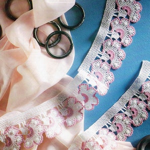 Vintage Crochet Pattern &quot;Flower Garlands Trim Lace Edging&quot; Digital Crochet PDF Pattern -- INSTANT DOWNLOAD