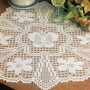 Vintage Filet Crochet Doily Pattern, &quot;Nature&#39;s Darlings Doily&quot; Digital Crochet PDF Pattern -- INSTANT DOWNLOAD, Crochet Butterfly Doily